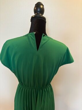 SHEIN Green Pleated Midi Dress with Elastic Waist